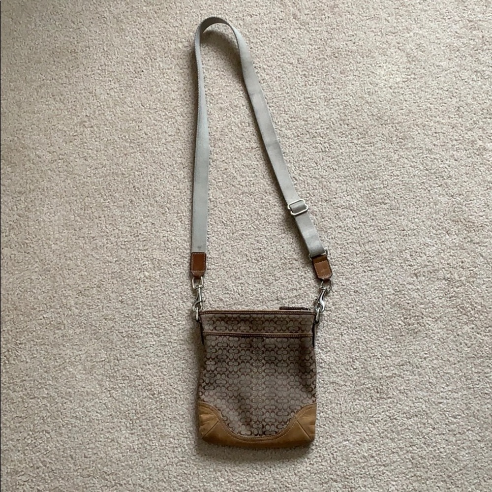 Coach // Brown Leather Shoulder Purse